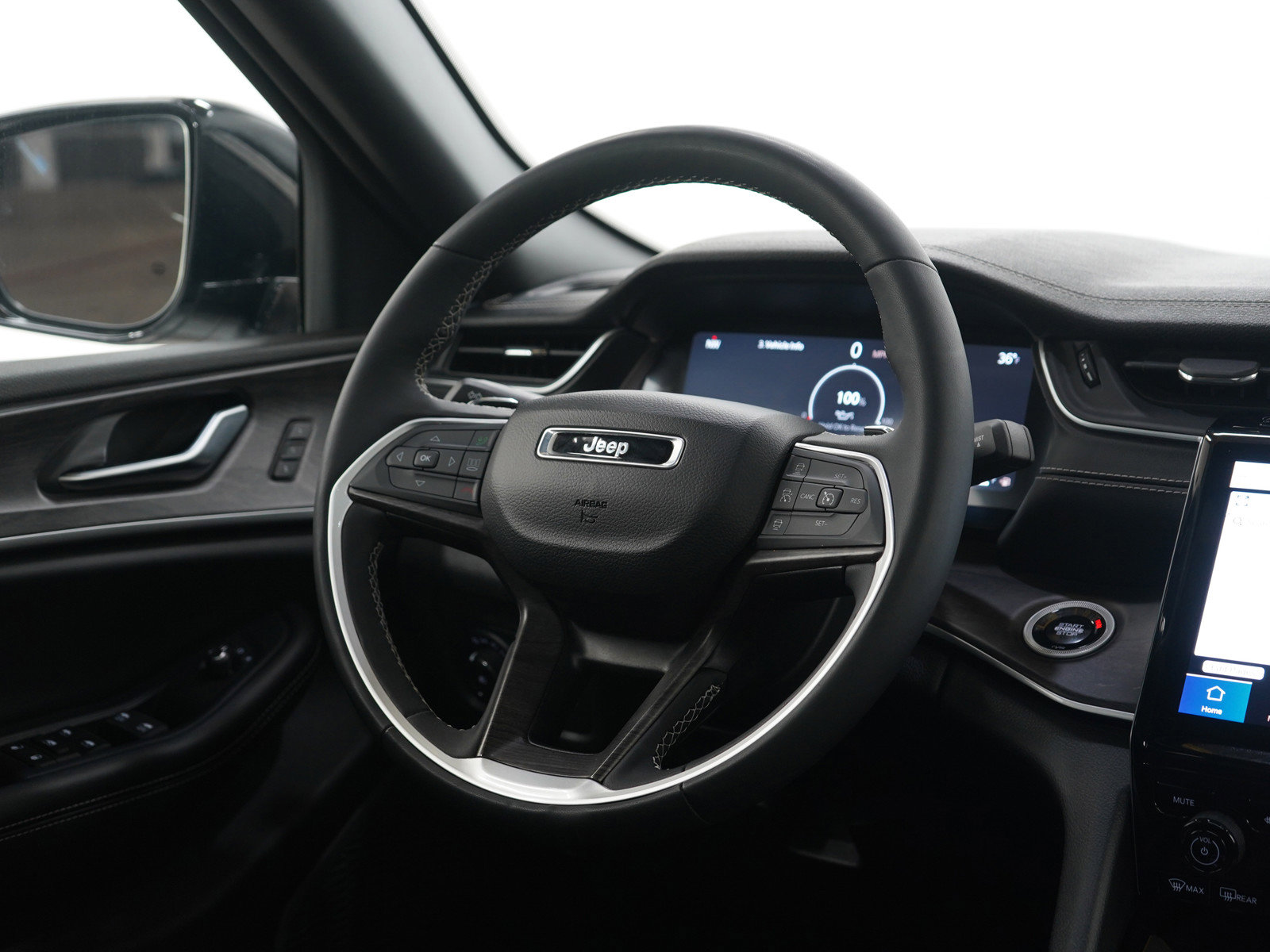 Used 2024 Jeep Grand Cherokee Limited image 14