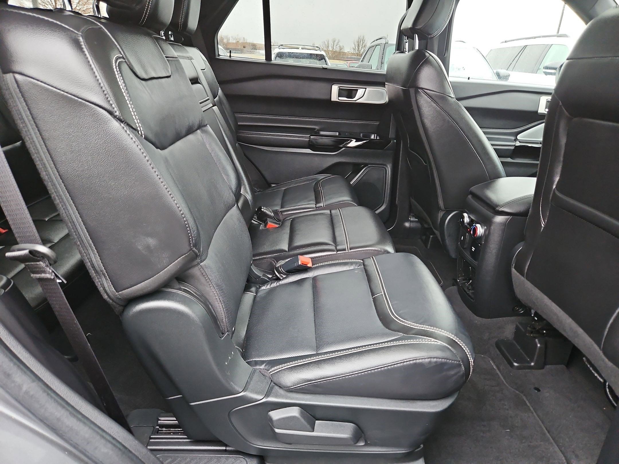 Used 2022 Ford Explorer ST w/ Equipment Group 401A image 33