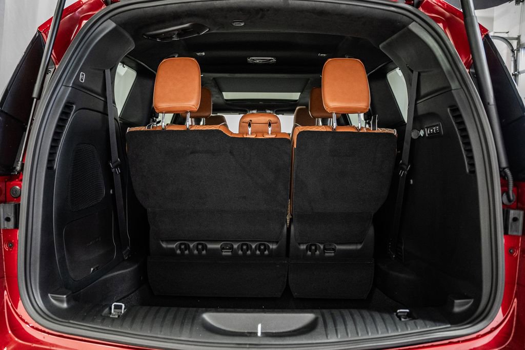 New 2026 Chrysler Pacifica Pinnacle image 9