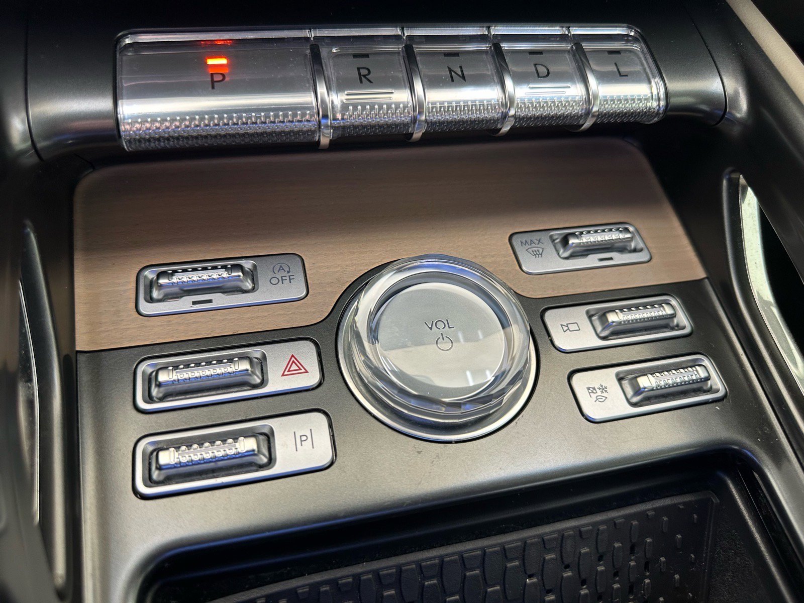 Used 2024 Lincoln Nautilus Reserve w/ Equipment Group 202A AWD/4WD image 41