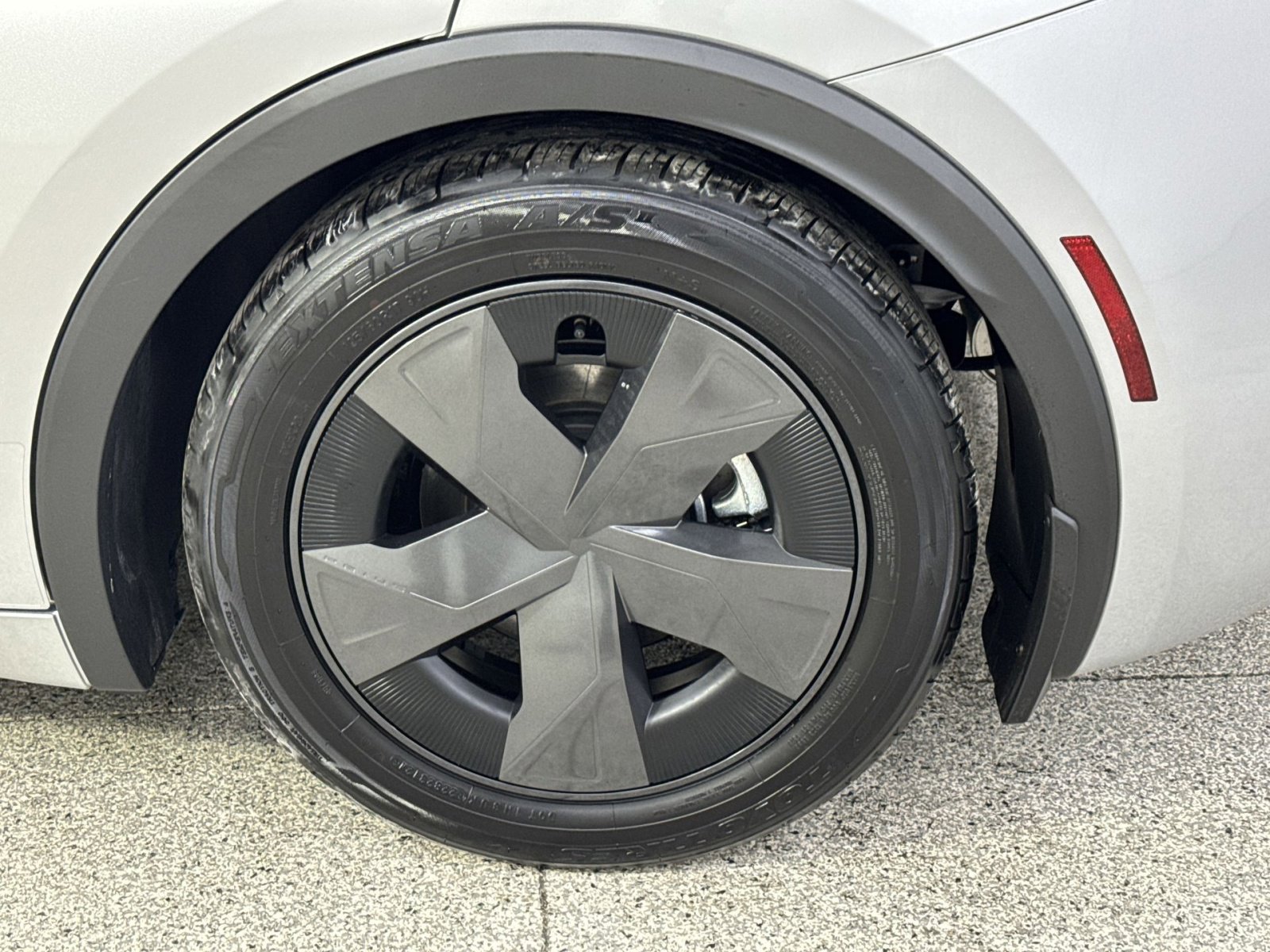 Used 2024 Toyota Prius LE image 16