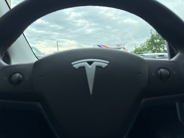 Used 2024 Tesla Model Y Performance AWD/4WD image 16