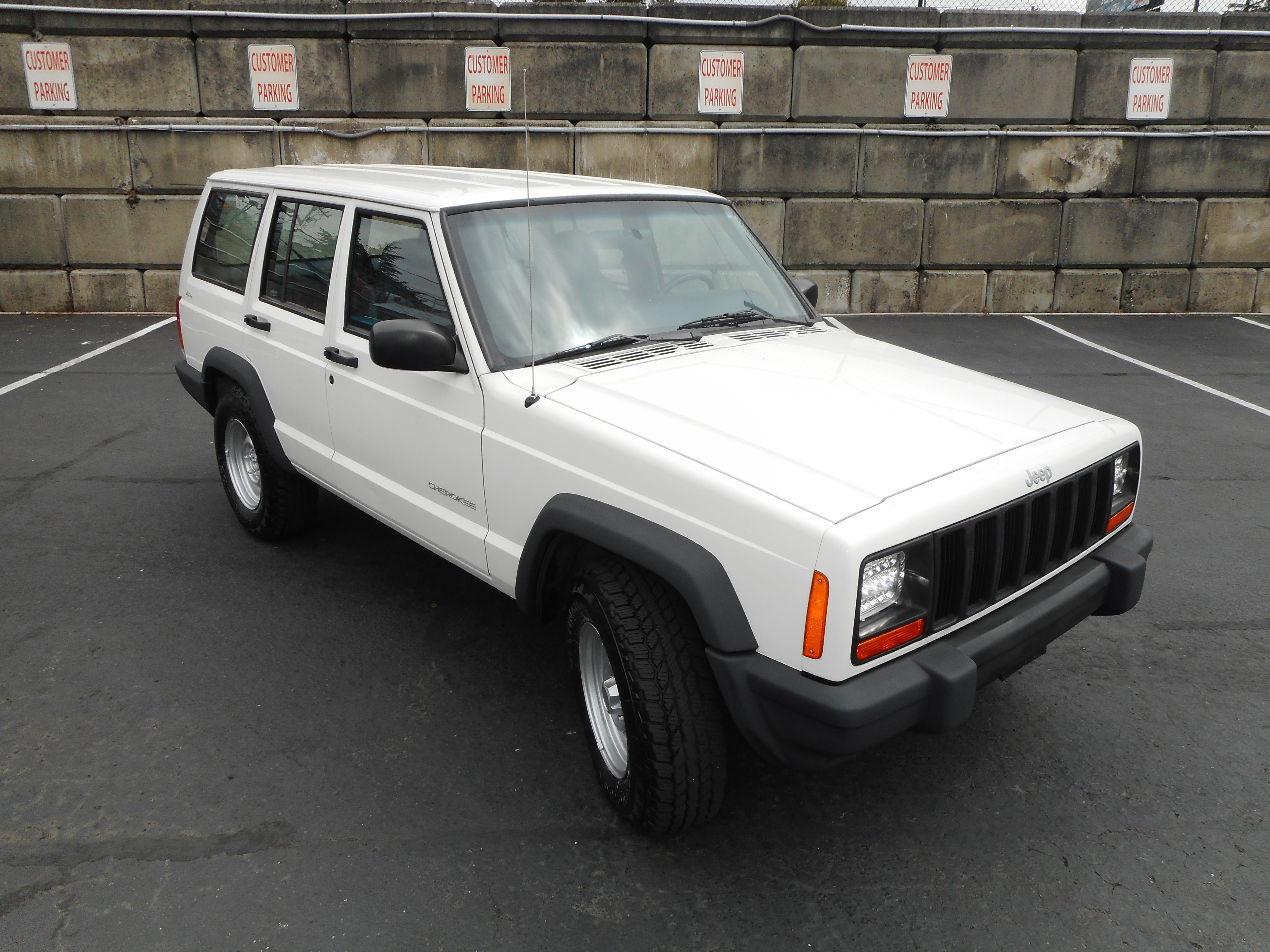 Used 1999 Jeep Cherokee SE AWD/4WD image 5