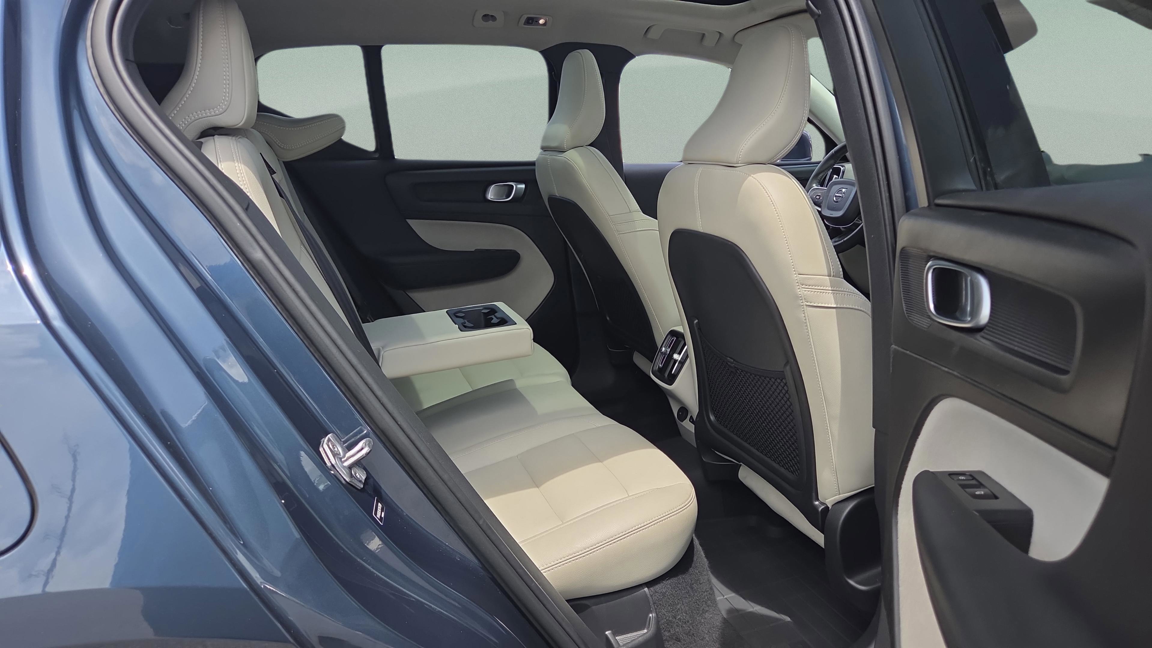 Used 2019 Volvo XC40 T5 Inscription AWD/4WD image 16