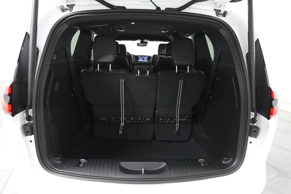 New 2027 Chrysler Pacifica Select FWD image 25