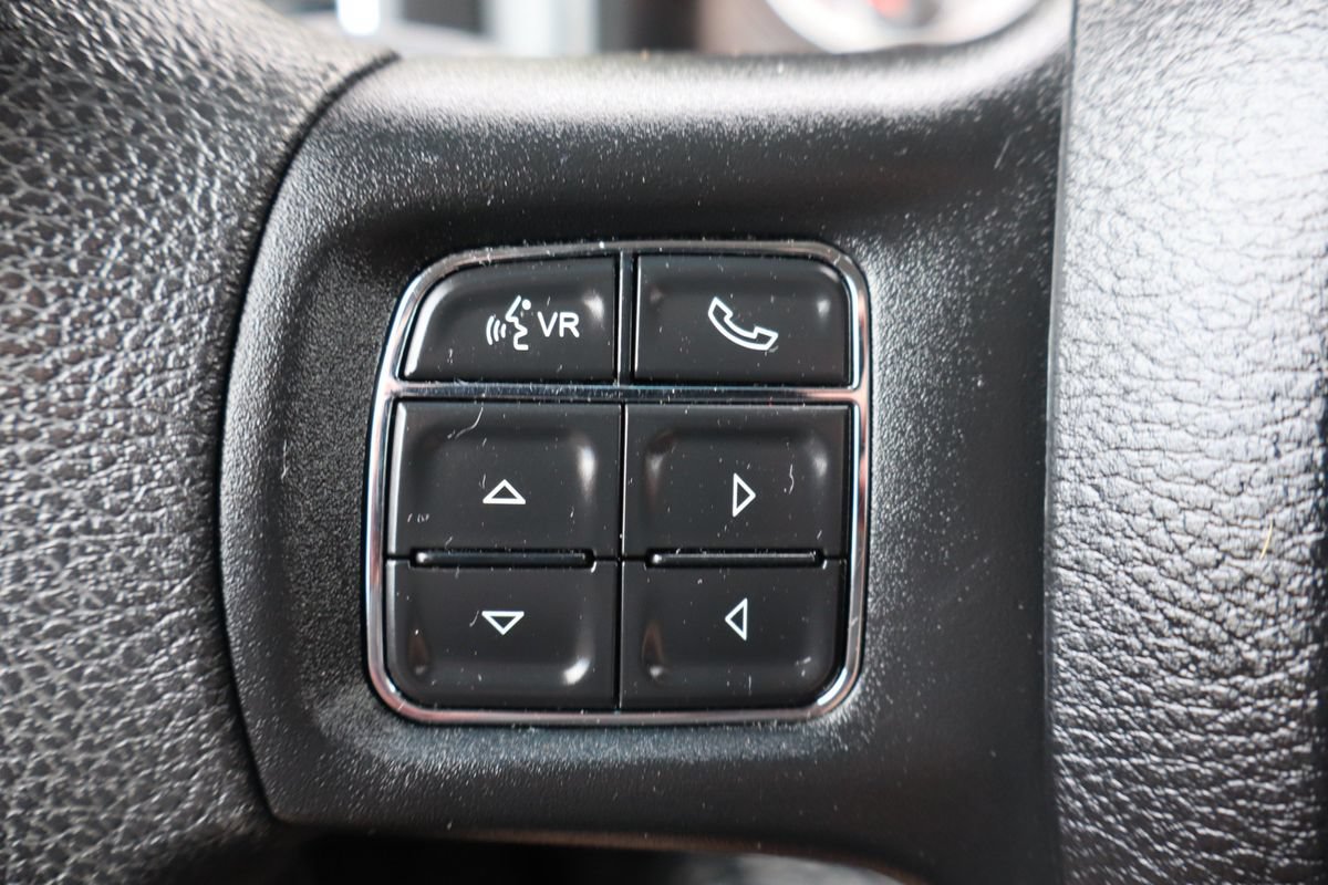 Used 2020 RAM 1500 Classic SLT RWD image 29