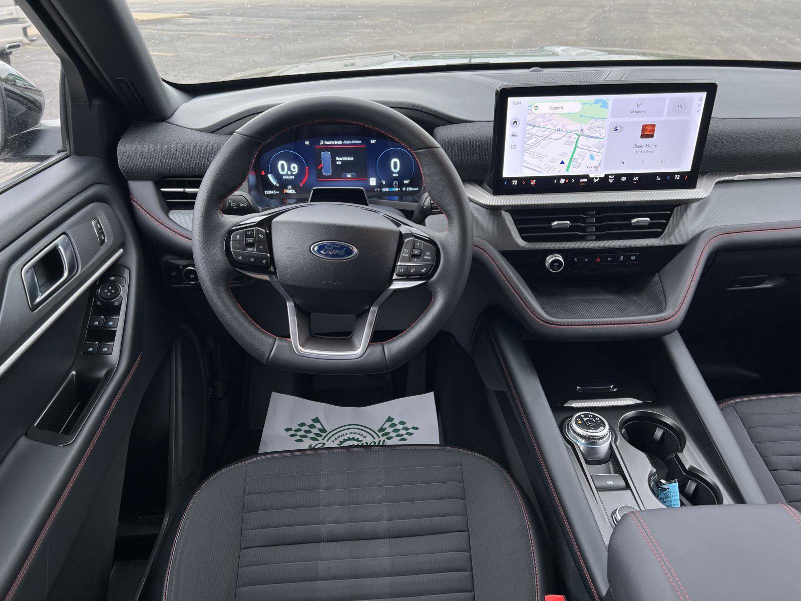 Used 2025 Ford Explorer ST-Line w/ ST-Line Street Pack AWD/4WD image 24