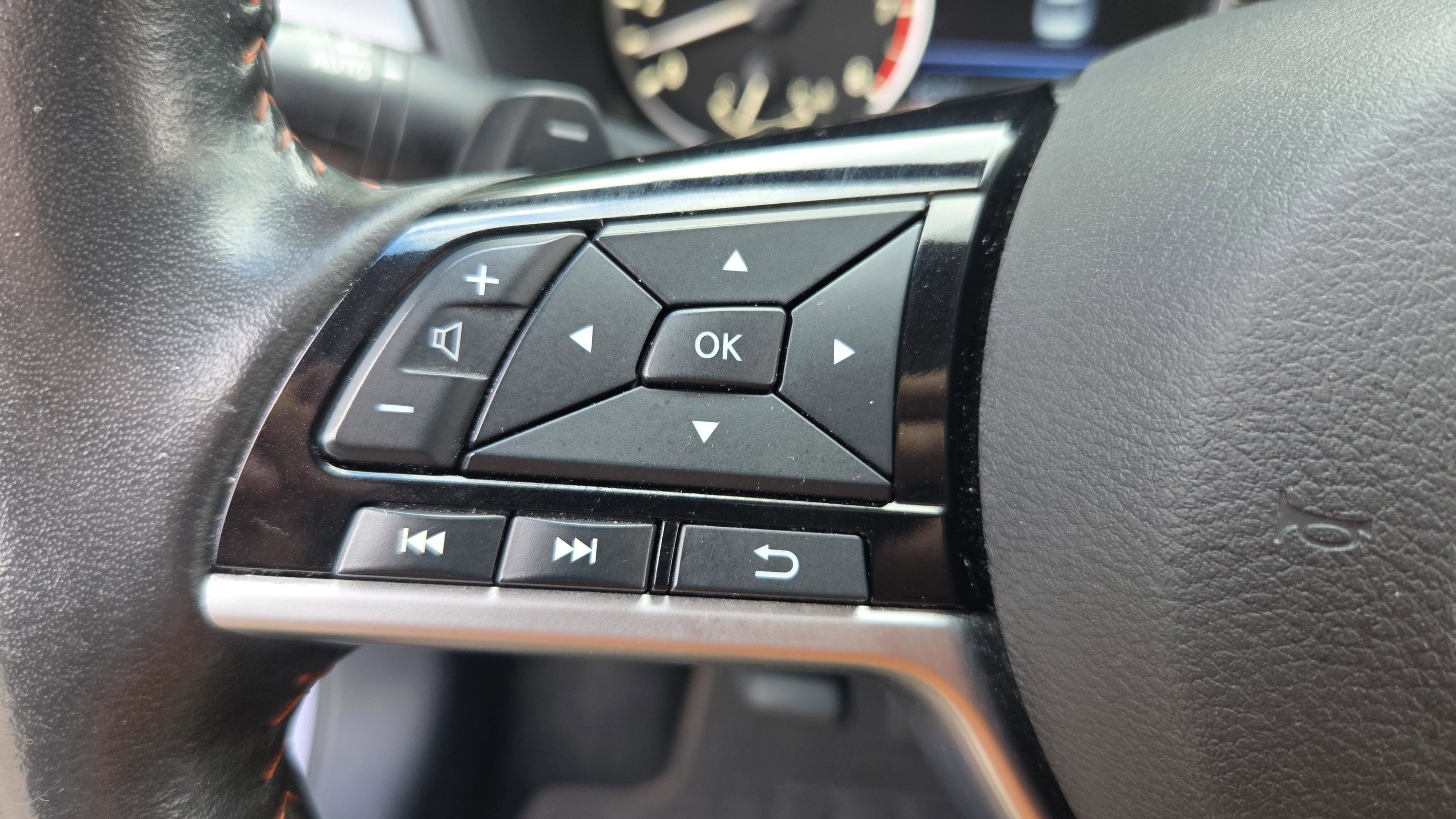 Used 2024 Nissan Altima 2.5 SR FWD image 25