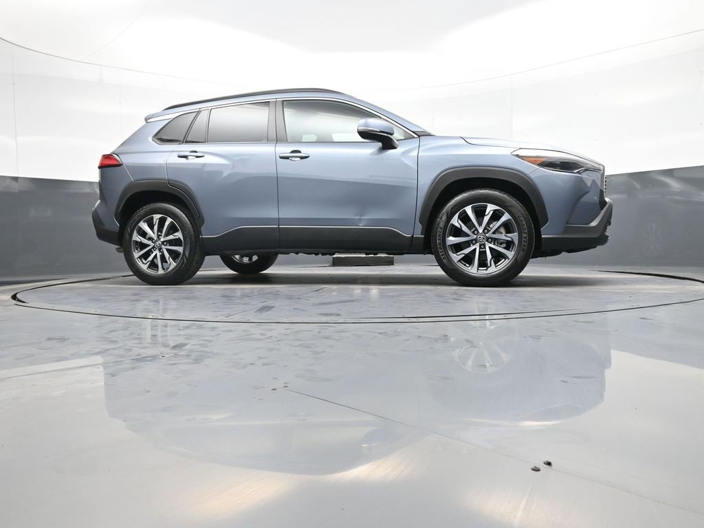 Certified 2023 Toyota Corolla Cross XLE image 29