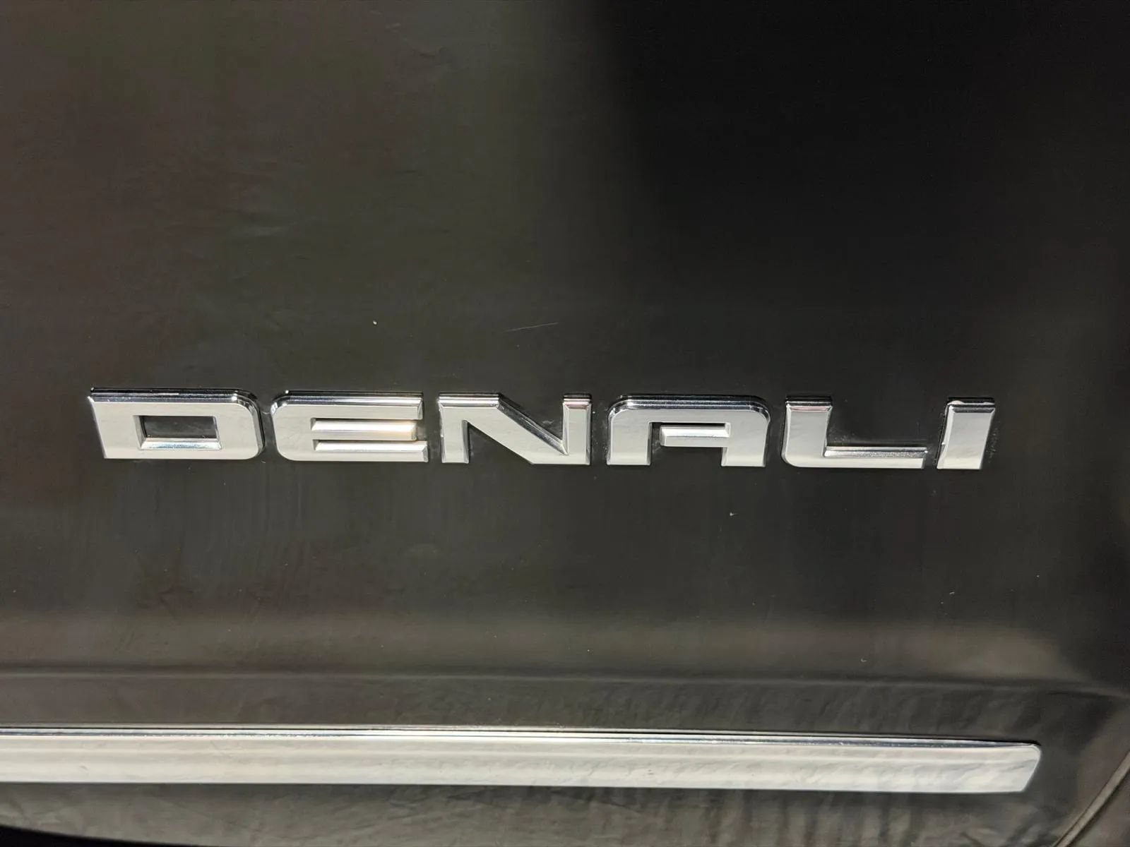Used 2014 GMC Sierra 1500 Denali w/ Suspension Package, Off-Road AWD/4WD image 11