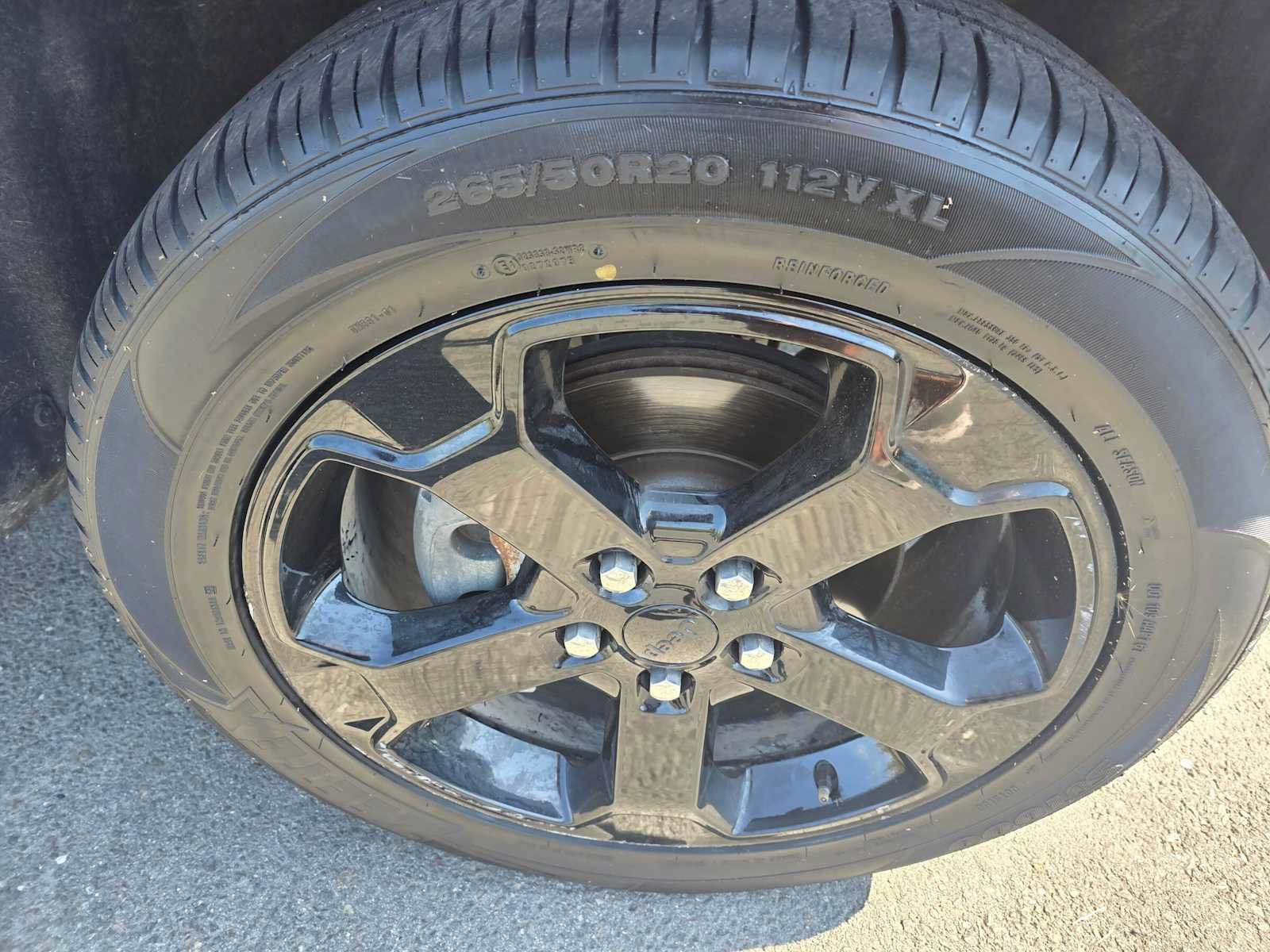 Used 2019 Jeep Grand Cherokee Laredo RWD image 9