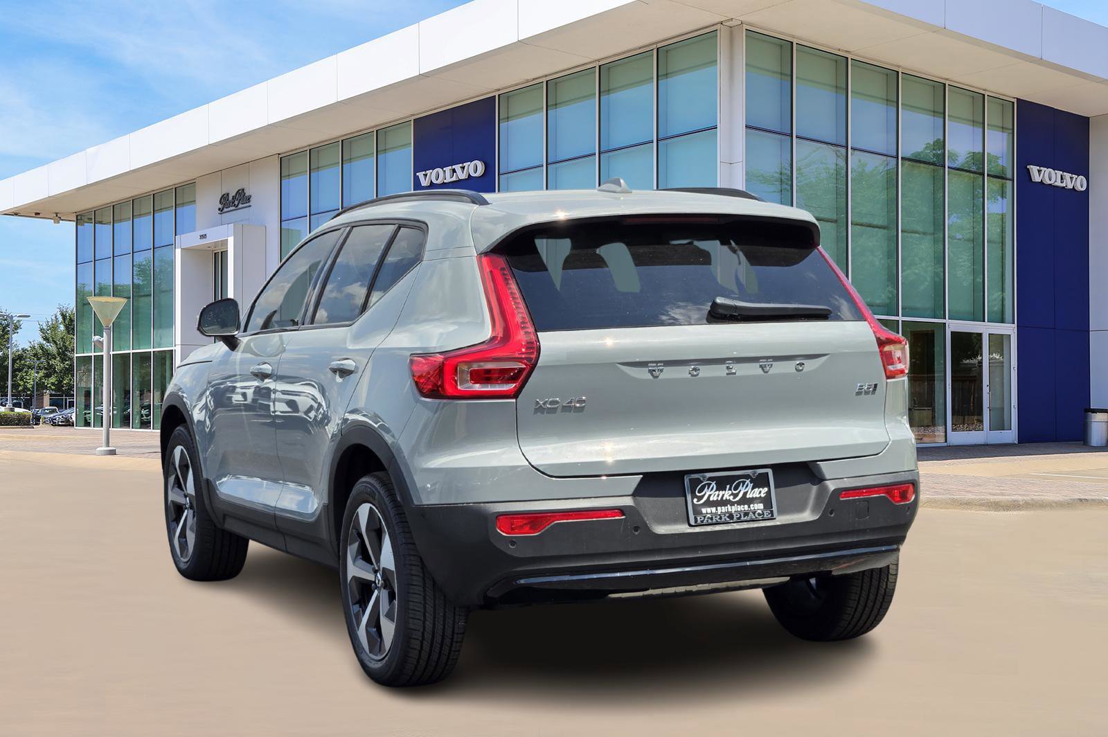New 2026 Volvo XC40 B5 Plus w/ Protection Package Premier image 4