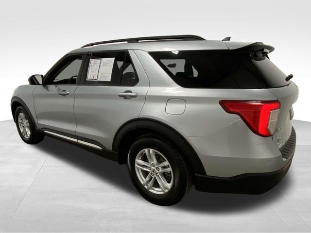 Used 2023 Ford Explorer XLT w/ Equipment Group 202A image 4
