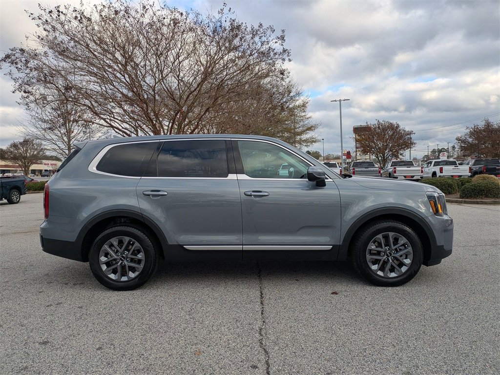 Used 2024 Kia Telluride LX image 9