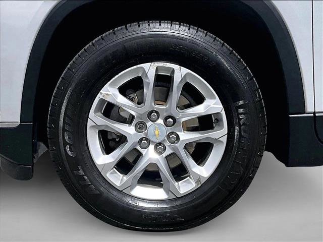Used 2020 Chevrolet Traverse LT image 10