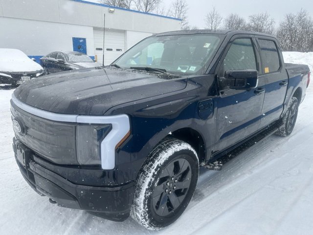 Used 2024 Ford F150 Lightning Lariat image 4