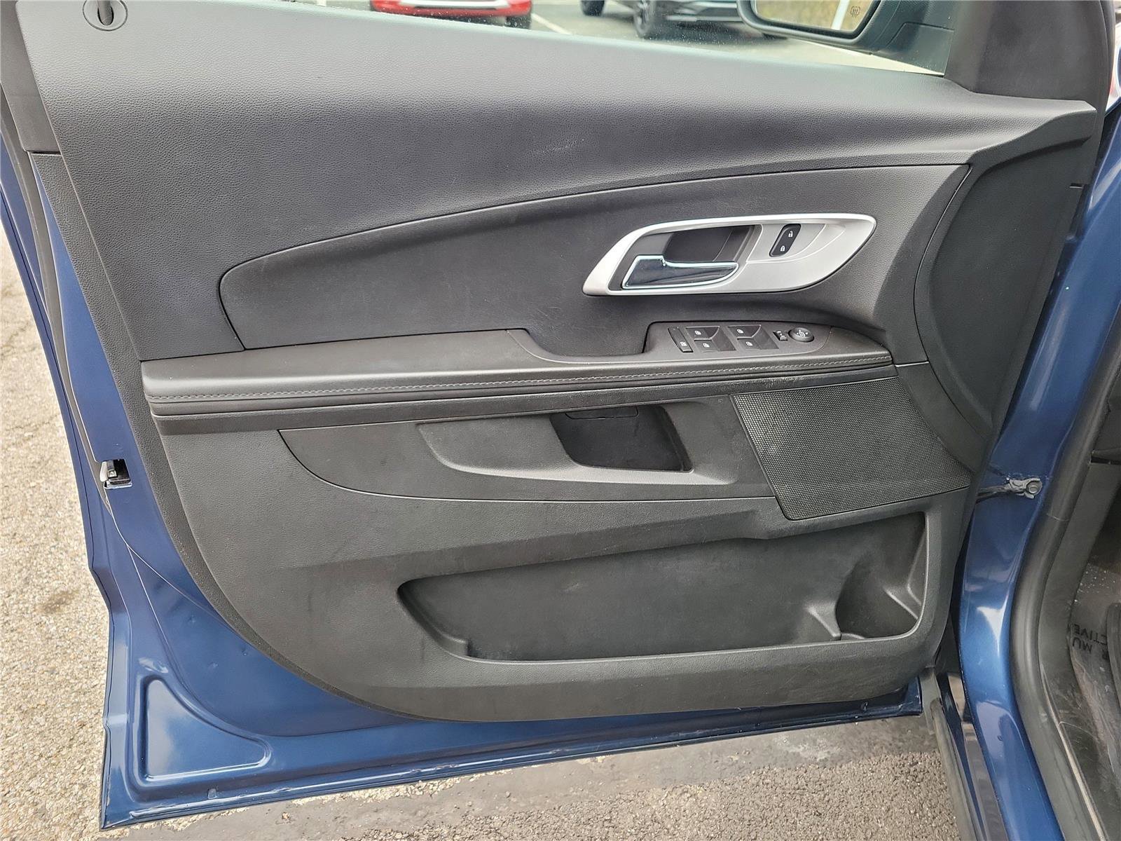 Used 2016 Chevrolet Equinox LT w/ Convenience Package image 18