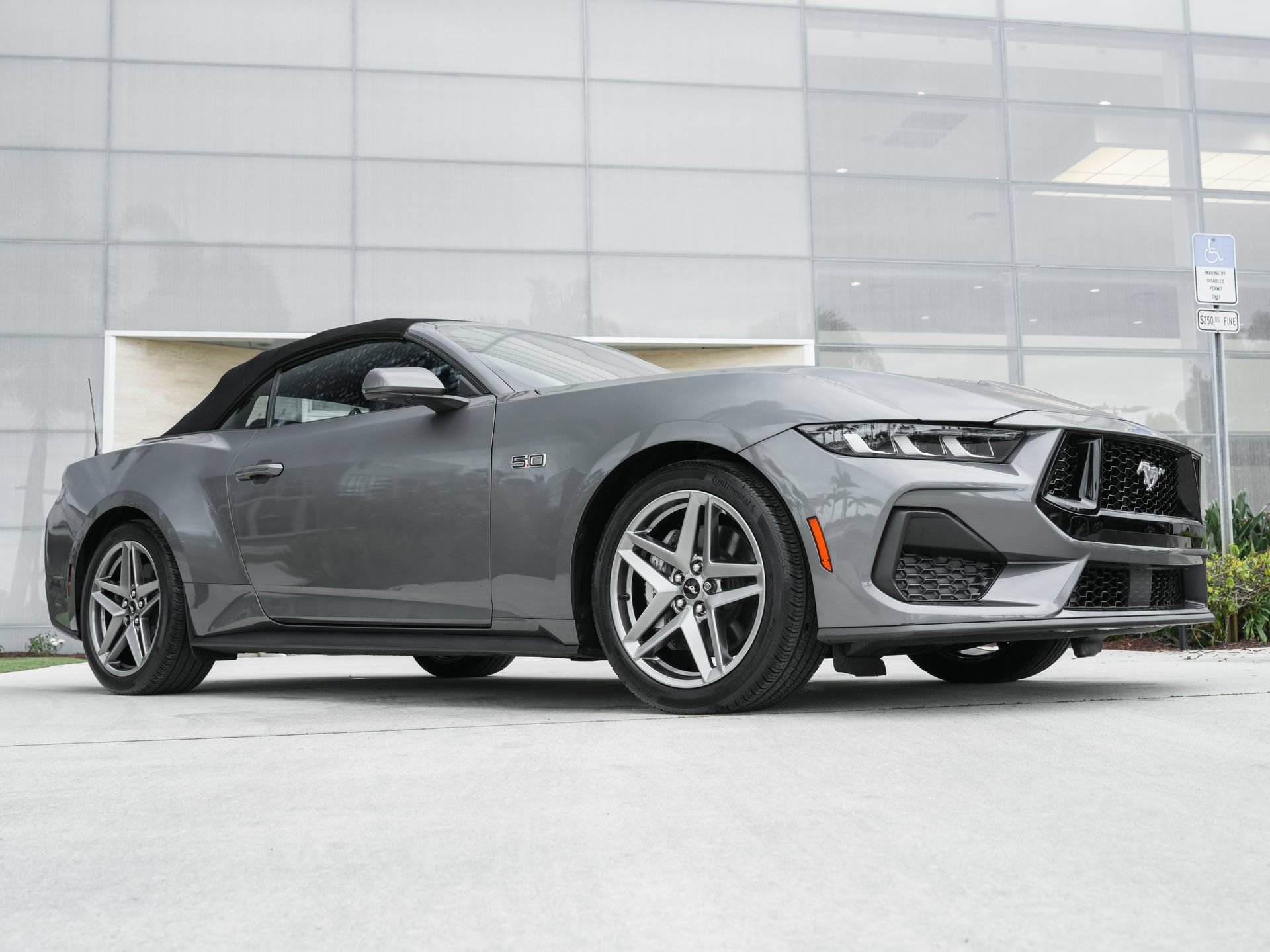 Used 2024 Ford Mustang GT Premium RWD image 4