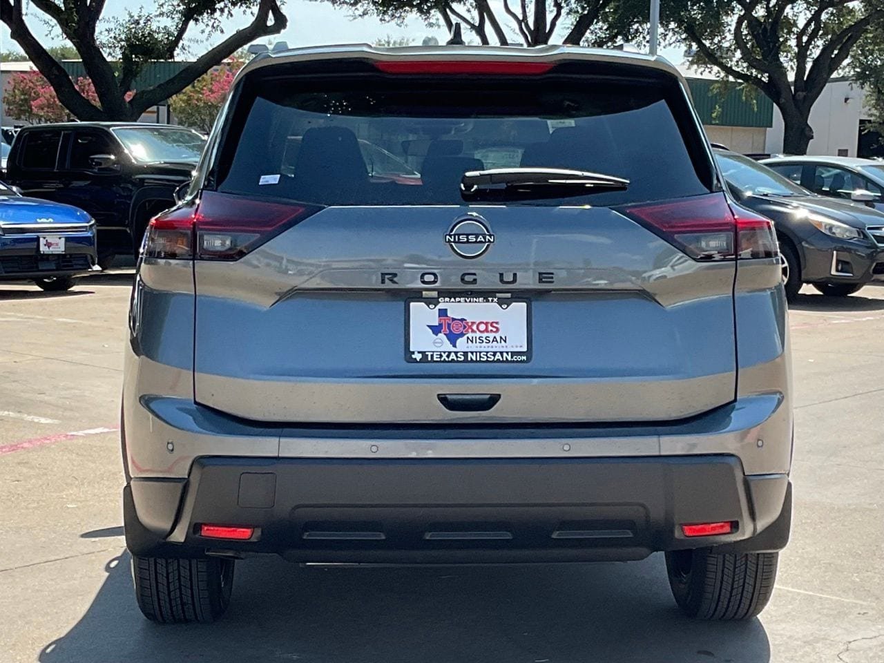 New 2026 Nissan Rogue Dark Armor FWD image 5