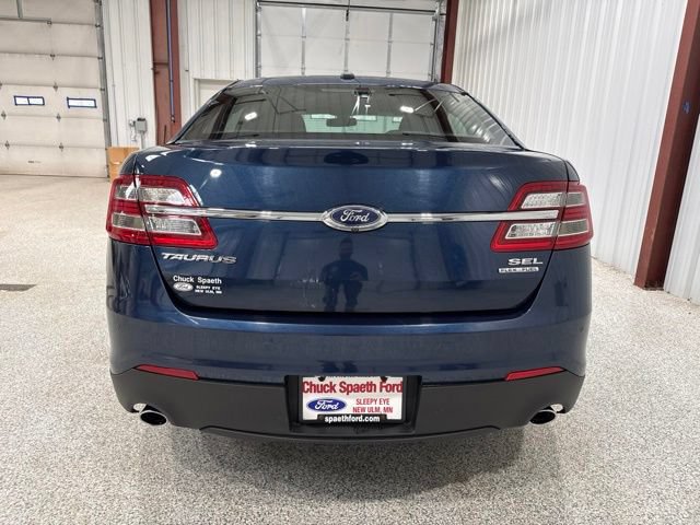 Used 2016 Ford Taurus SEL FWD image 8