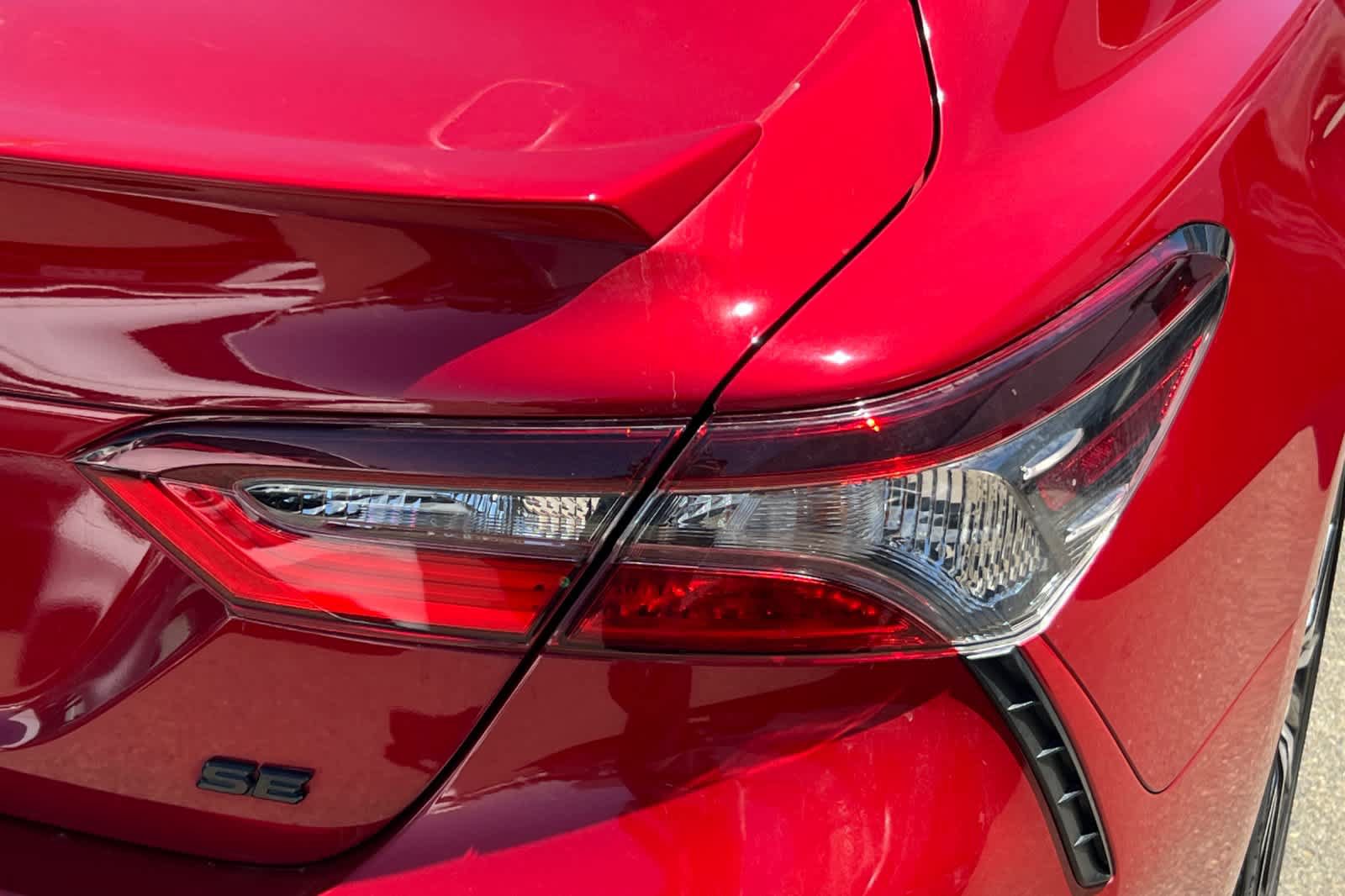 Used 2022 Toyota Camry SE FWD image 18