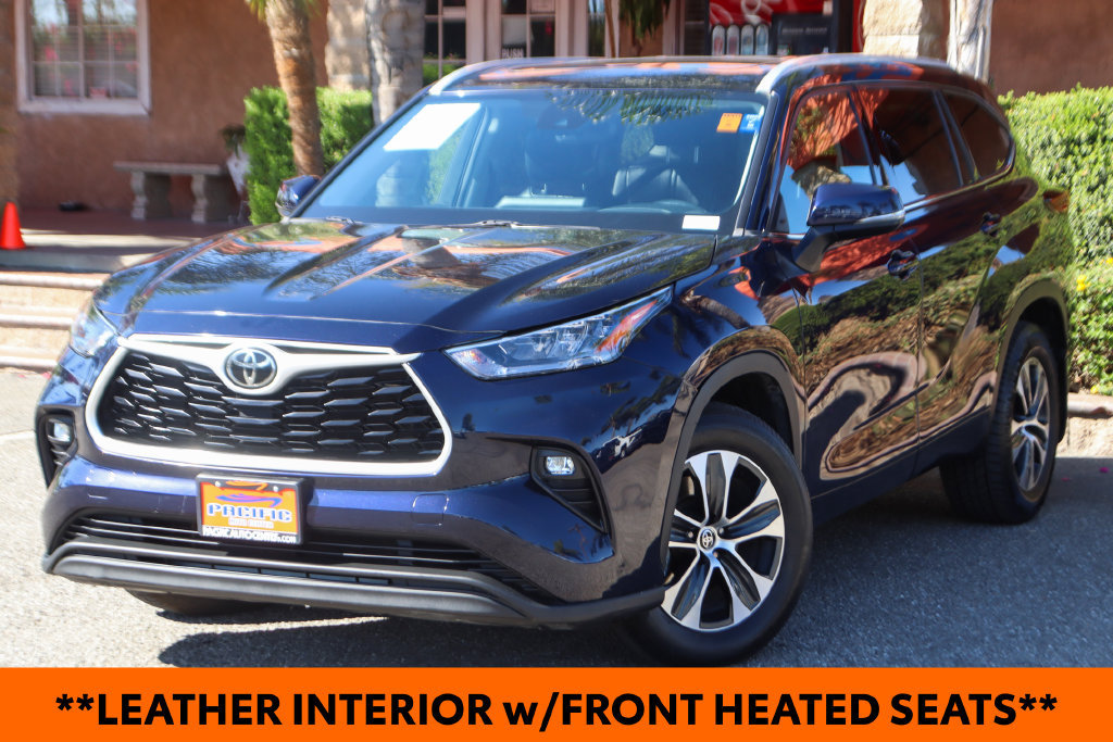 Used 2022 Toyota Highlander XLE AWD/4WD image 4