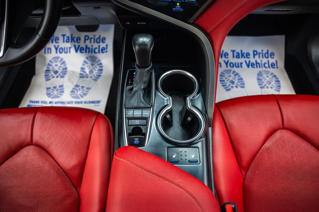 Used 2020 Toyota Camry XSE w/ Navigation Package FWD image 28