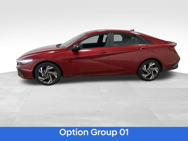 Certified 2025 Hyundai Elantra Sport image 2
