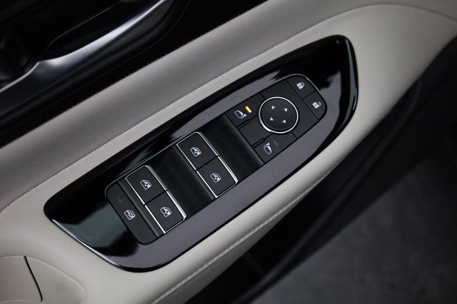 Certified 2025 Nissan Murano SV w/ Cargo Package image 12