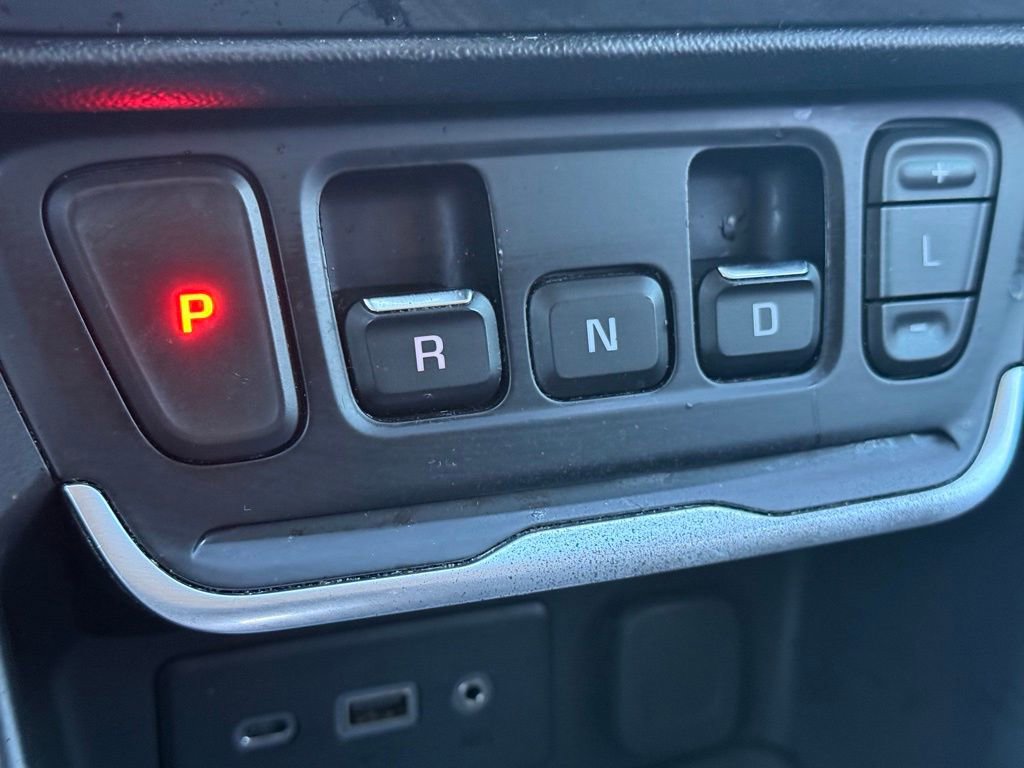 Used 2018 GMC Terrain SLE w/ Driver Convenience Package image 17