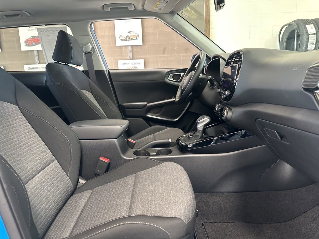 Used 2025 Kia Soul EX FWD image 26