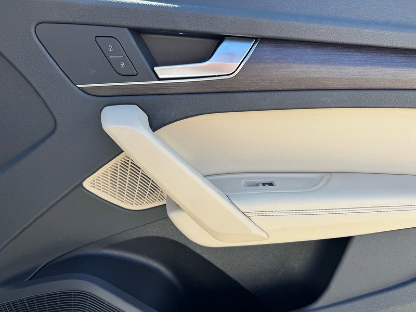 Used 2022 Audi Q5 e Prestige image 26