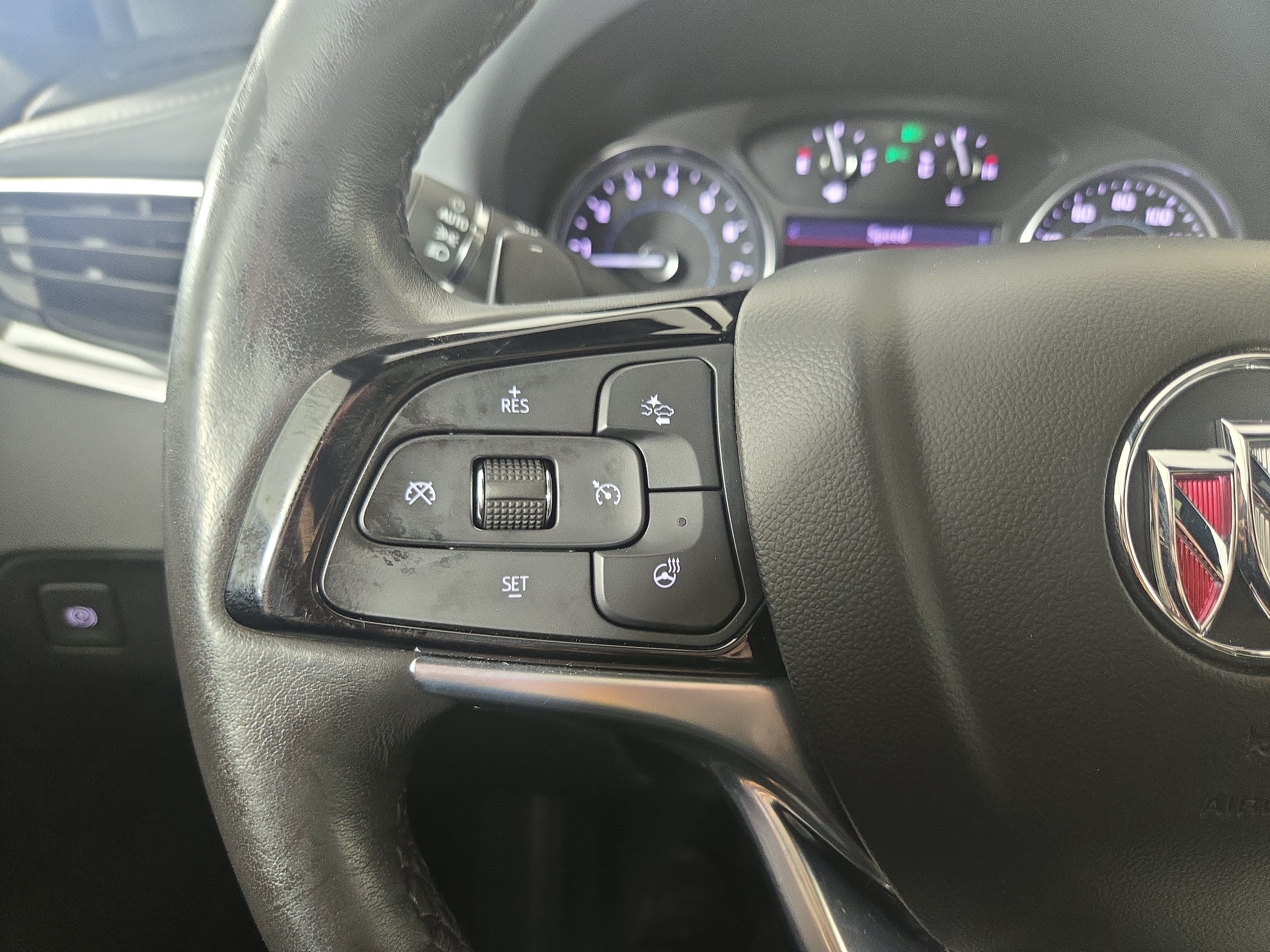 Used 2023 Buick Enclave Essence w/ Experience Buick Package AWD/4WD image 16