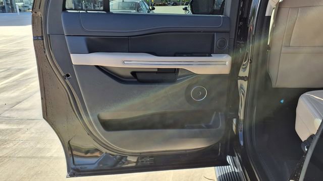 Used 2024 Ford Expedition Max Limited image 20