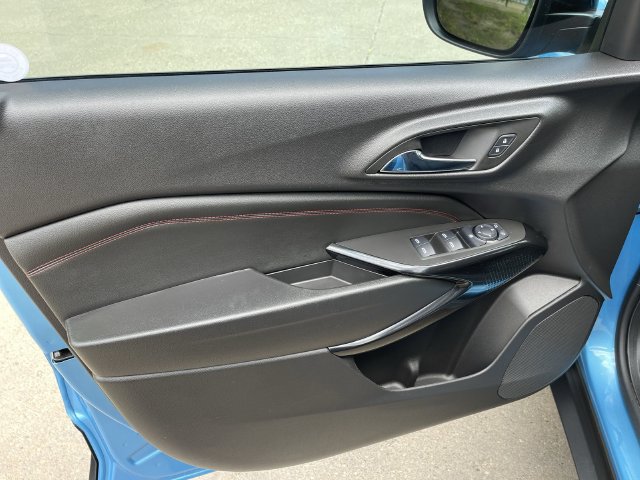 Used 2025 Chevrolet Trax RS w/ Driver Confidence Package FWD image 10