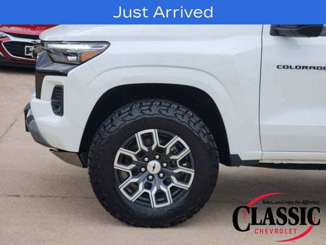 Used 2024 Chevrolet Colorado Z71 w/ Z71 Convenience Package 2 AWD/4WD image 19