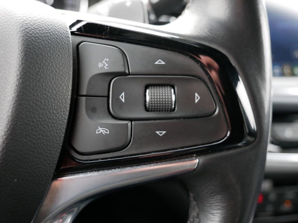 Used 2023 Buick Enclave Essence AWD/4WD image 32