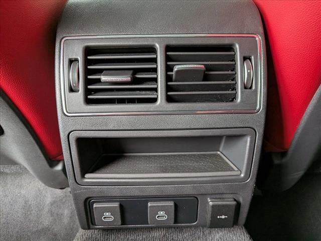 Certified 2024 Jaguar XF R-Dynamic SE image 18