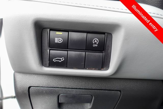Certified 2023 Toyota Highlander XLE image 22