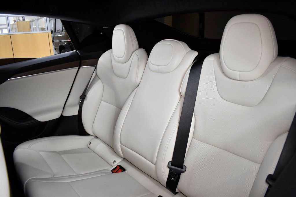 Used 2023 Tesla Model S Standard Range image 38