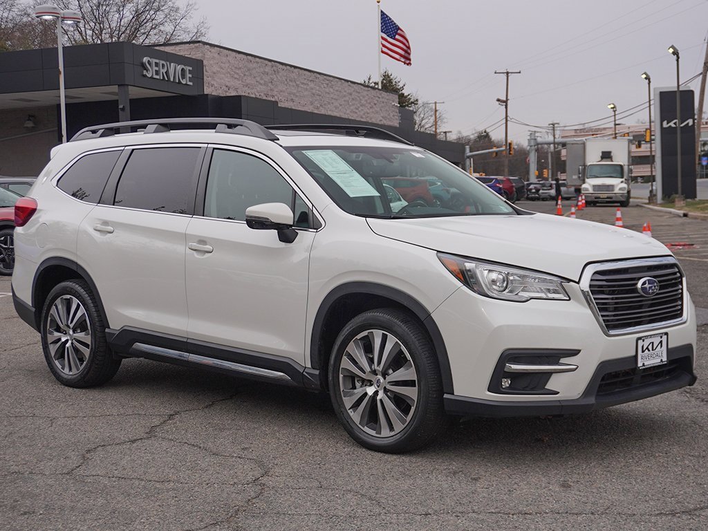 Used 2021 Subaru Ascent Limited w/ Technology Package image 2