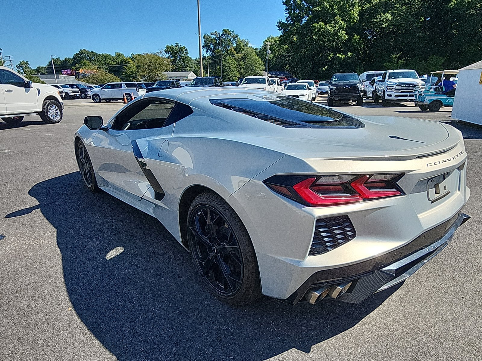 Used 2022 Chevrolet Corvette Stingray Preferred Cpe w/ 2LT RWD image 3