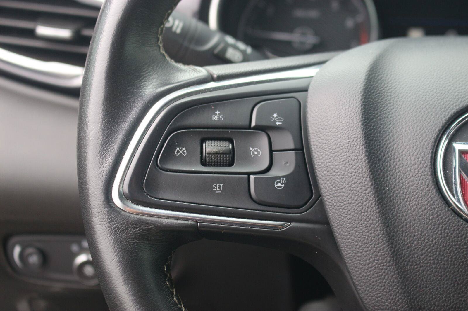 Used 2022 Buick Encore GX Essence w/ Advanced Technology Package FWD image 20
