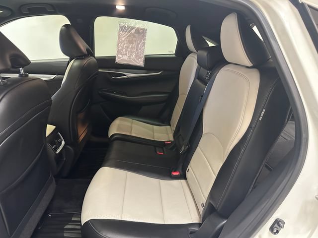 Used 2023 INFINITI QX55 Luxe w/ Cargo Package AWD/4WD image 18