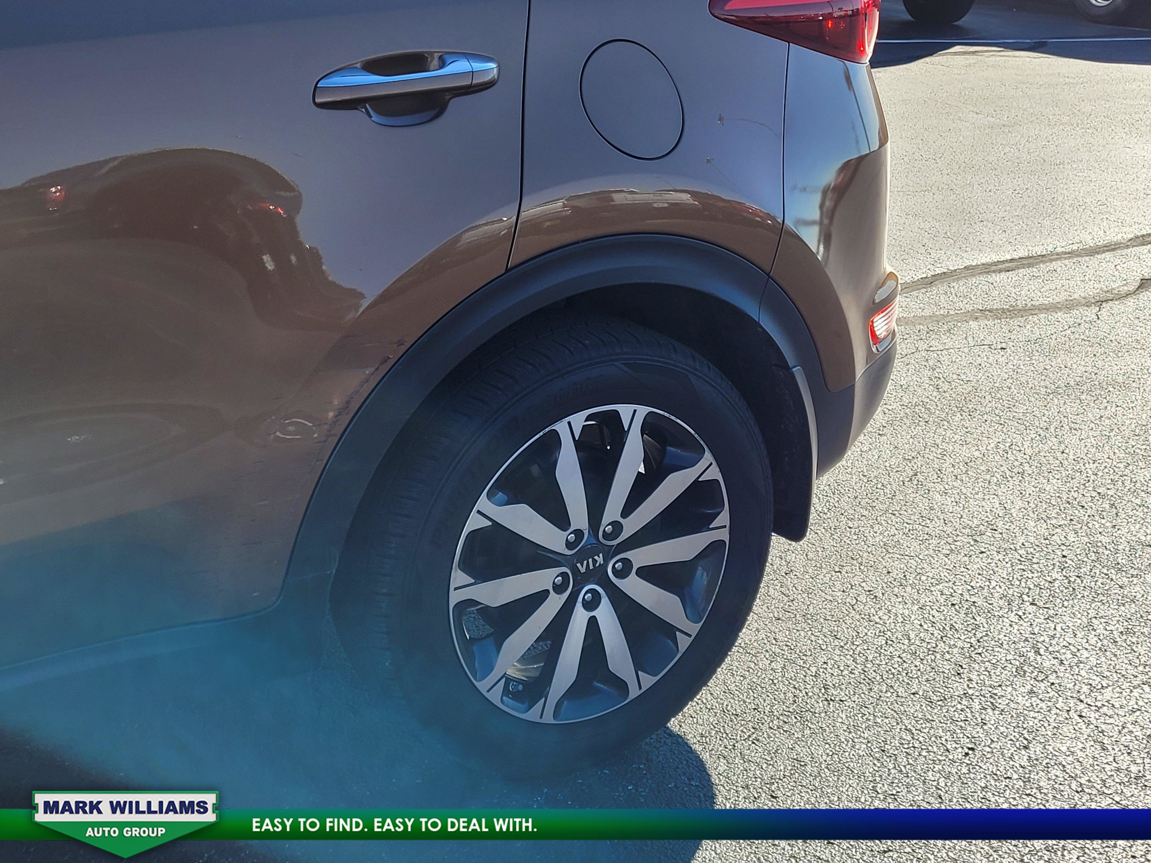 Used 2017 Kia Sportage EX AWD/4WD image 10