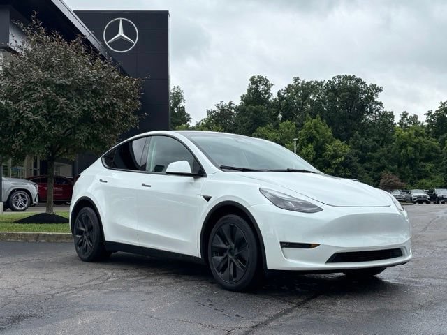 Used 2025 Tesla Model Y Long Range AWD/4WD image 1