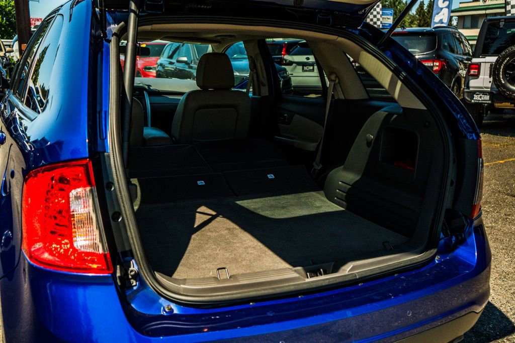 Used 2013 Ford Edge SEL FWD image 19