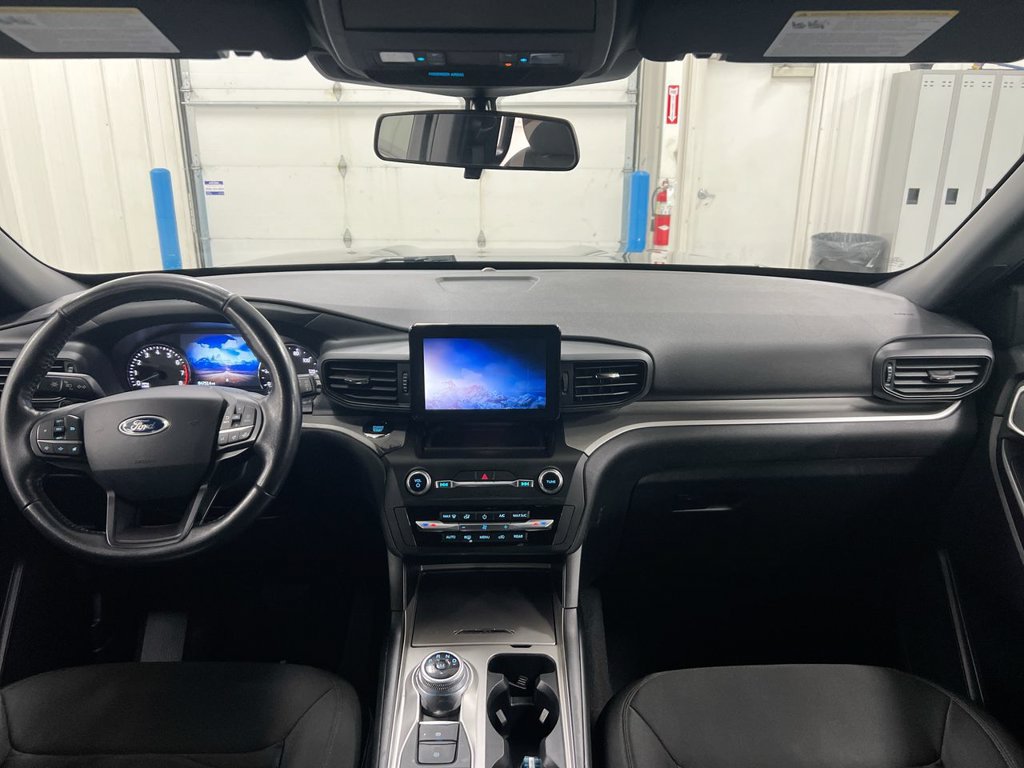 Used 2020 Ford Explorer XLT AWD/4WD image 10