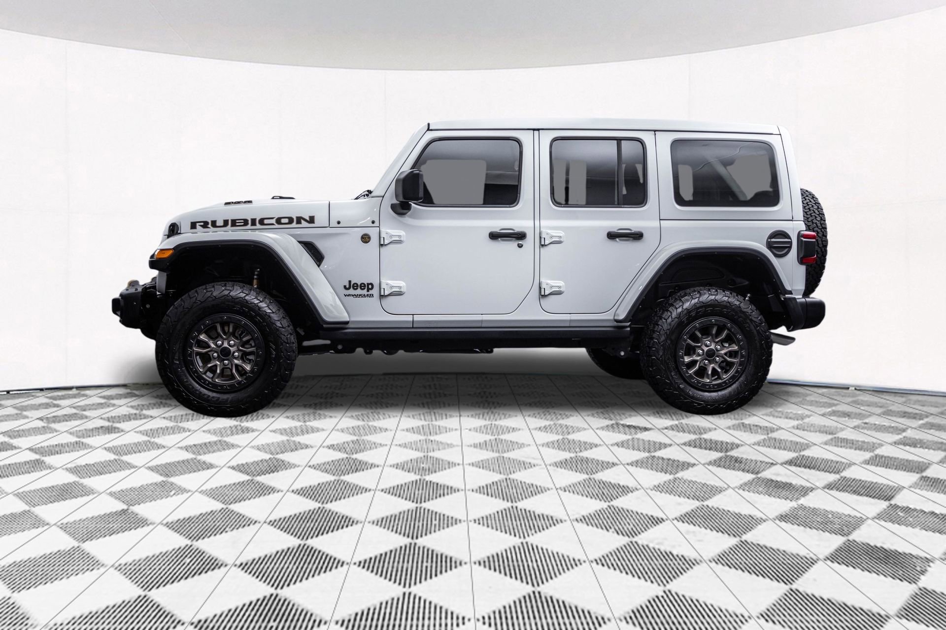 Used 2022 Jeep Wrangler Unlimited Rubicon w/ Trailer Tow Package AWD/4WD image 7