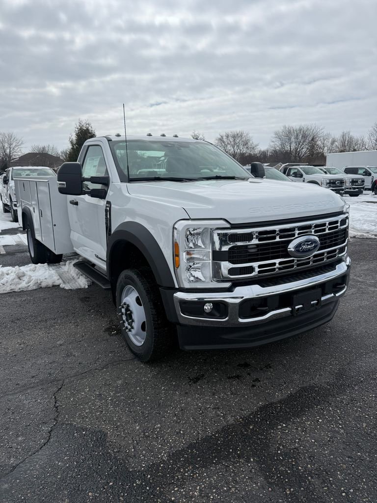 New 2025 Ford F450 XL w/ XL Chrome Package image 4